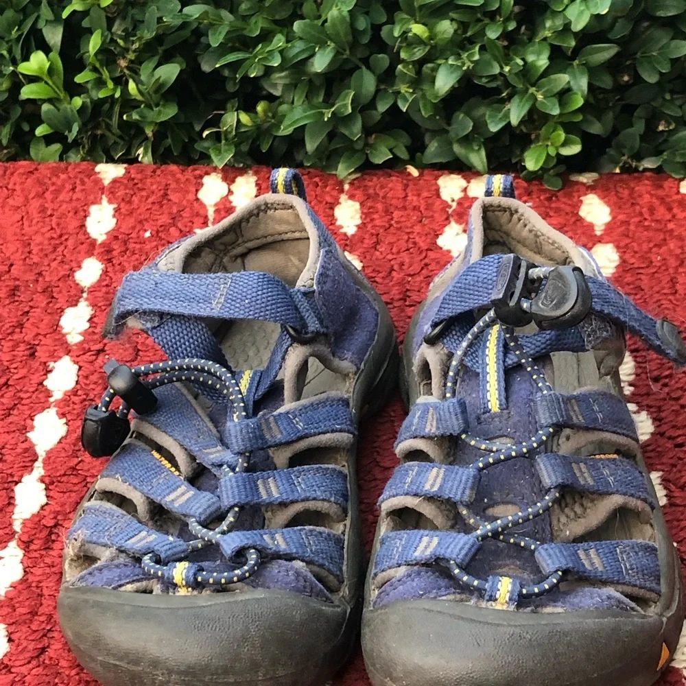 Keen Kids Boy’s Blue Outdoor Water Sport Sandals Size 12